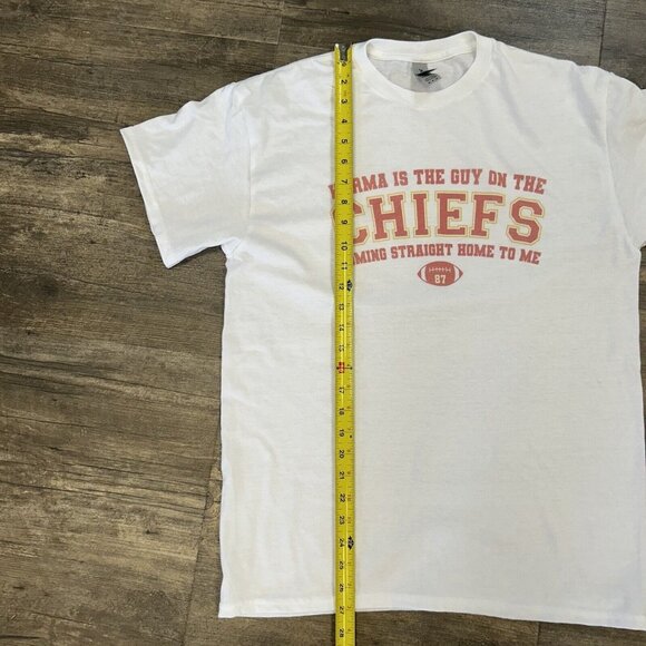 Karma is the Guy on the Chiefs Coming Straight Home to Me T-Shirt Size Medium - Picture 5 of 7